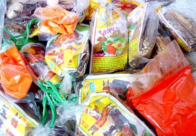 Rampant contaminated spices sold in markets , especially in wholesale markets Kim Bien and Binh Tay (Photo: SGGP)