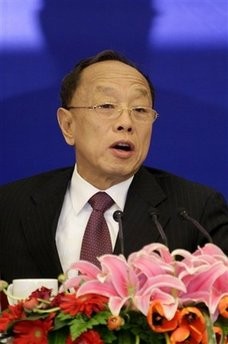 Spokesperson for the National People's Congress (NPC) Li Zhaoxing speaks at a press conference in the Great Hall of the People in Beijing, China, Thursday, March 4, 2010. (AFP Photo)