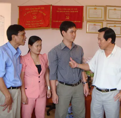 Hạt giống đỏ ươm mầm xanh