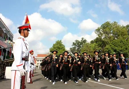 Lễ ra quân huấn luyện năm 2010: Hơn 2.000 cán bộ - chiến sĩ tham gia