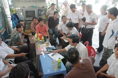 Khánh Hòa: Tài xế taxi đình công