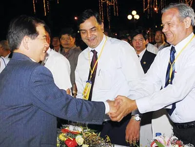 Khai mạc lễ hội Quả điều vàng Việt Nam