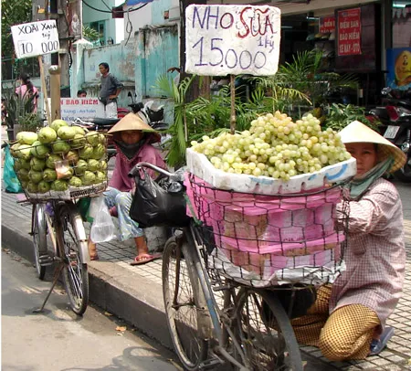 Buôn có bạn (chụp trên đường Võ Thị Sáu – Trần Quốc Thảo, Q3).