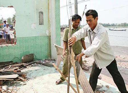 Quốc lộ 91 đoạn đi qua An Giang bị cắt đứt hoàn toàn