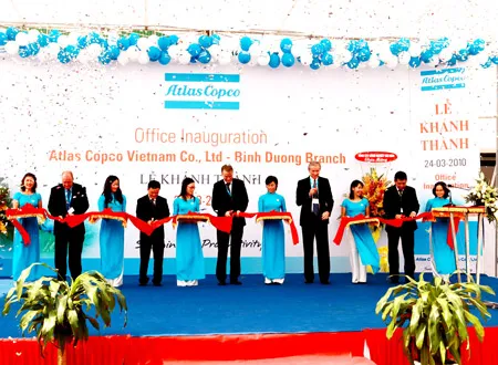 Cắt băng khánh thành trụ sở công ty ATLAS COPCO tại Bình Dương