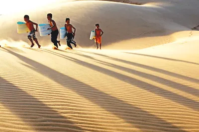 Trượt cát trên đồi Mũi Né