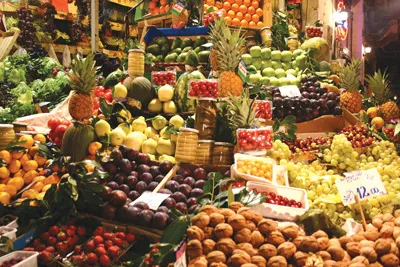 Những loại trái cây bắt mắt thường có nguồn gốc từ Trung Quốc