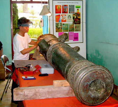 Phục chế khẩu thần công Bảo quốc an dân đại tướng quân