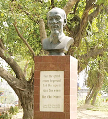 Bức tượng Chủ tịch Hồ Chí Minh tại thành phố Kolkata.