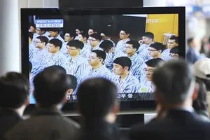 Những thủy thủ sống sót sau vụ đắm tàu Cheonan: Đắm tàu là do một vụ nổ bên ngoài