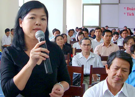 Cô Lê Thúy Hòa, Hiệu trưởng Trường tư thục Thanh Bình phát biểu tại hội thảo. Ảnh: L.LINH