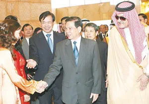 Việt Nam mong muốn đẩy mạnh hợp tác về dầu khí và hạ tầng