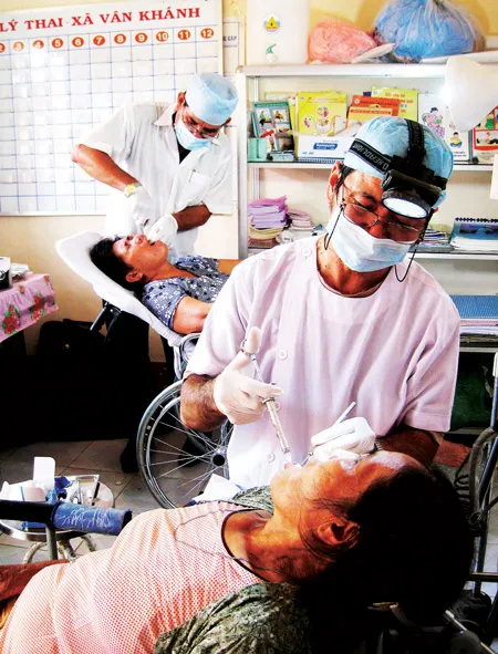 Nhiều đoàn từ thiện đến xã Vân Khánh