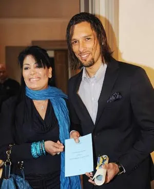 Amauri nhập quốc tịch Italia