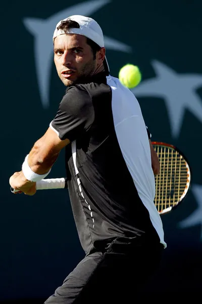 Albert Montanes xuất sắc đánh bại Cilic.