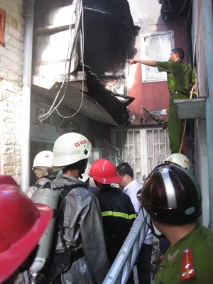 Cháy tại khu dân cư Đường sắt