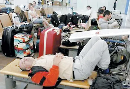 Ảnh hưởng của núi lửa ở Iceland: Tranh cãi quanh lệnh cấm bay