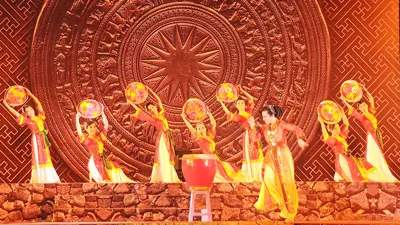 Lễ giỗ Quốc tổ Hùng Vương: Cầu chúc các dân tộc sống trong hòa bình, hạnh phúc