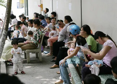 Trời nắng nóng, miền Bắc hứng nhiều dịch bệnh