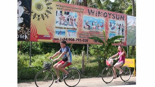 Russian tourists in Mui Ne in Binh Thuan Province's Phan Thiet City.