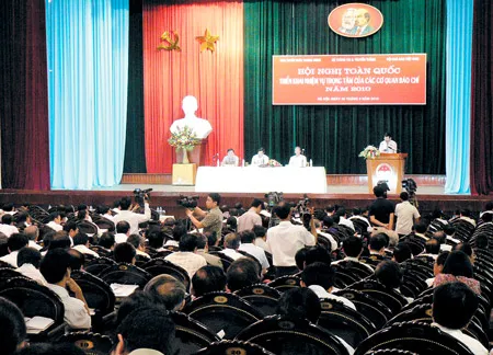 Nêu cao bản lĩnh và trách nhiệm chính trị, năng lực chuyên môn, đạo đức nghề nghiệp, hoàn thành thắng lợi các mục tiêu, nhiệm vụ quan trọng của báo chí cách mạng