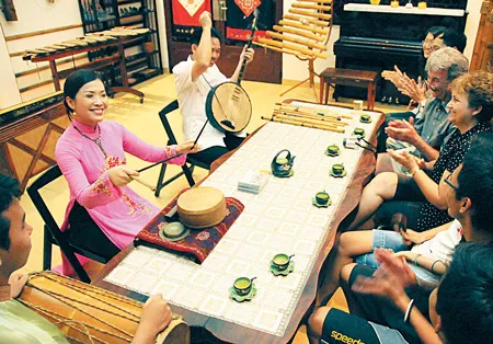 Tại “Truc Mai house music”, nghệ sĩ và khán giả được tiếp cận, giao lưu.