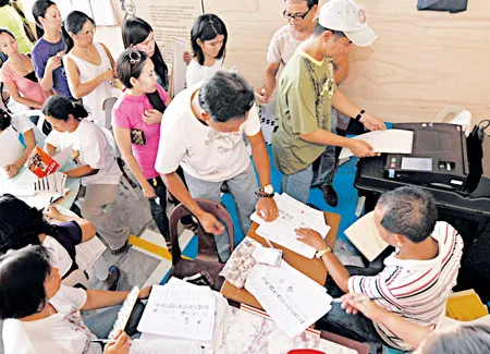 Bầu cử Philippines: Bùng phát bạo lực