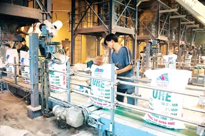 Sản xuất urê tại Nhà máy Đạm Phú Mỹ
