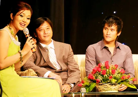 Ca sĩ với đêm gala Quả bóng vàng Việt Nam: Bay bổng tình yêu bóng đá