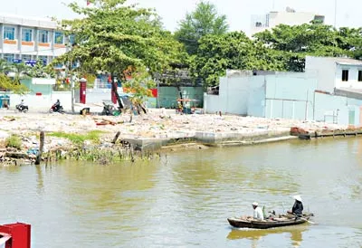 Khoanh vùng điểm nóng sạt lở