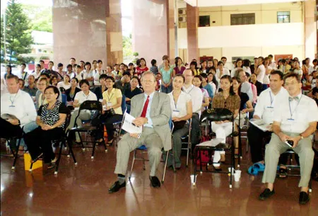 Khoa ngữ văn Đức Trường ĐH KHXH&NV TPHCM tổ chức Ngày hội việc làm lần 2