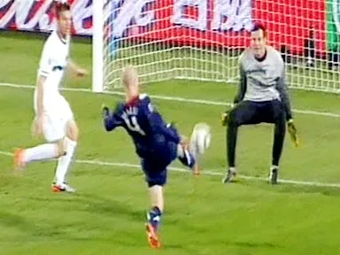 Slovenia - Mỹ 2-2: Cú lội ngược dòng ngoạn mục ảnh 2