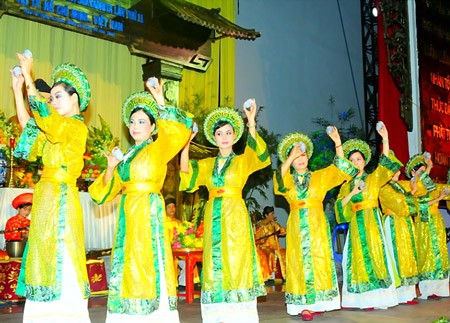 Performances of Hue royal palace dance will be a highlight of this year’s Hue Festival. (Filed photo: SGGP)