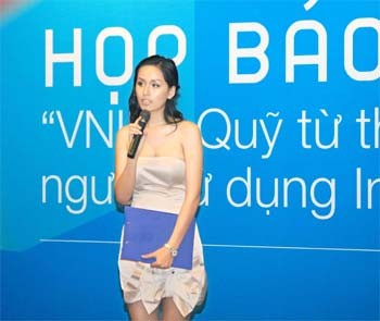 Miss Mai Phuong Thuy appears at the ceremony as the fund’s goodwill ambassador