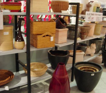 The new service will promote handicraft products to local and international visitors. (Photo: KK)