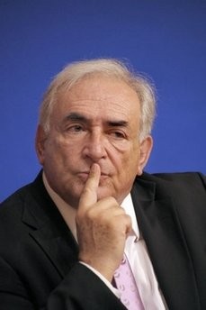 World leaders' commitment to global reforms of the financial sector is flagging, IMF head Dominique Strauss-Kahn said on Thursday