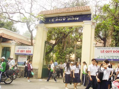 This year's high-school graduation rate is almost exactly the same as last year's, an educational official said as HCM City announced the results on June 16 (Photo: Dan Thuy)