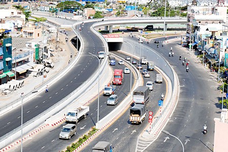 Ho Chi Minh City is calling for private investment into transportation infrastructure. (Photo: SGGP)