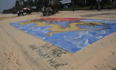 Thi vẽ tranh trên cát chủ đề Tuổi trẻ với biển đảo quê hương ảnh 2