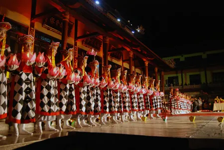 Festival Huế 2010:Tái diễn múa “Lục cúng hoa đăng”