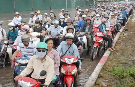 Lại lo kẹt xe vì ngập nước