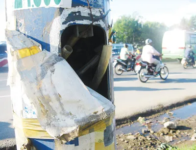 Trụ đèn nguy hiểm