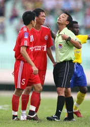 Từ bóng đá xứ mình, nhìn đến... World cup