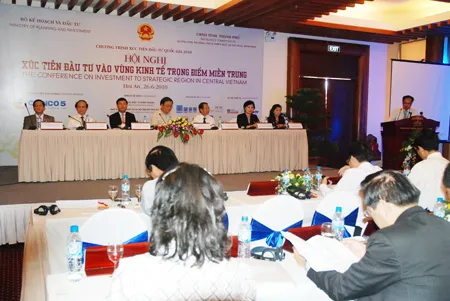 Đẩy mạnh thu hút đầu tư vào vùng kinh tế trọng điểm miền Trung