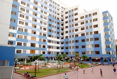 A building block of the Poly-Technique Univeristy dormitory in Ho Chi Minh City. Such modern buildings make the city more beautiful and civilized as the campaign wants to achieve (Photo: SGGP)