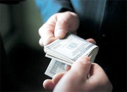 More than 120 individuals were found to have been involved in corruption cases January-June this year. (Photo: Tin247.com)