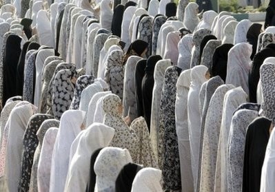 Iranian women pray at Imam khomeini Grand mosque in Tehran