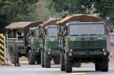 File photo shows Venezuelan troops close to the border with Colombia