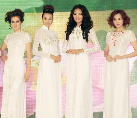 Những mẫu áo dài cưới của nhà thiết kế Thuận Việt