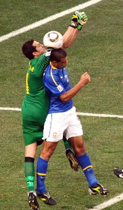 Bàn đánh đầu phản lưới nhà của trung vệ Melo có tính bước ngoặc của trận đấu